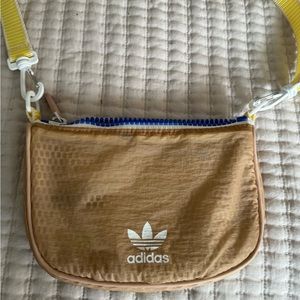 Vintage Adidas mauve crossbody